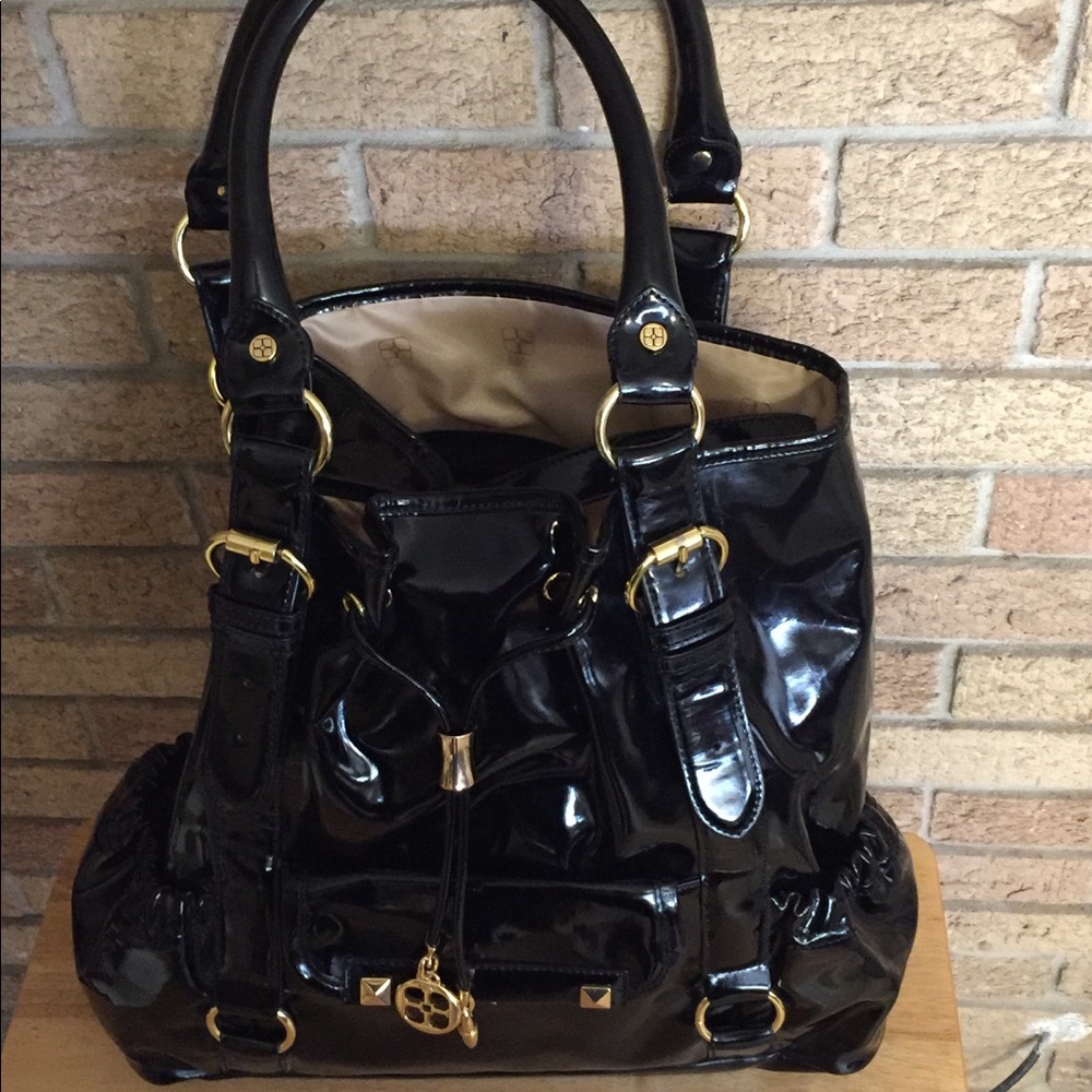 Patent leather shoulder purse